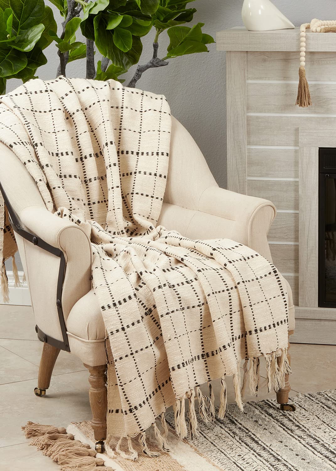 Dashed Line Tassel Cotton Throw