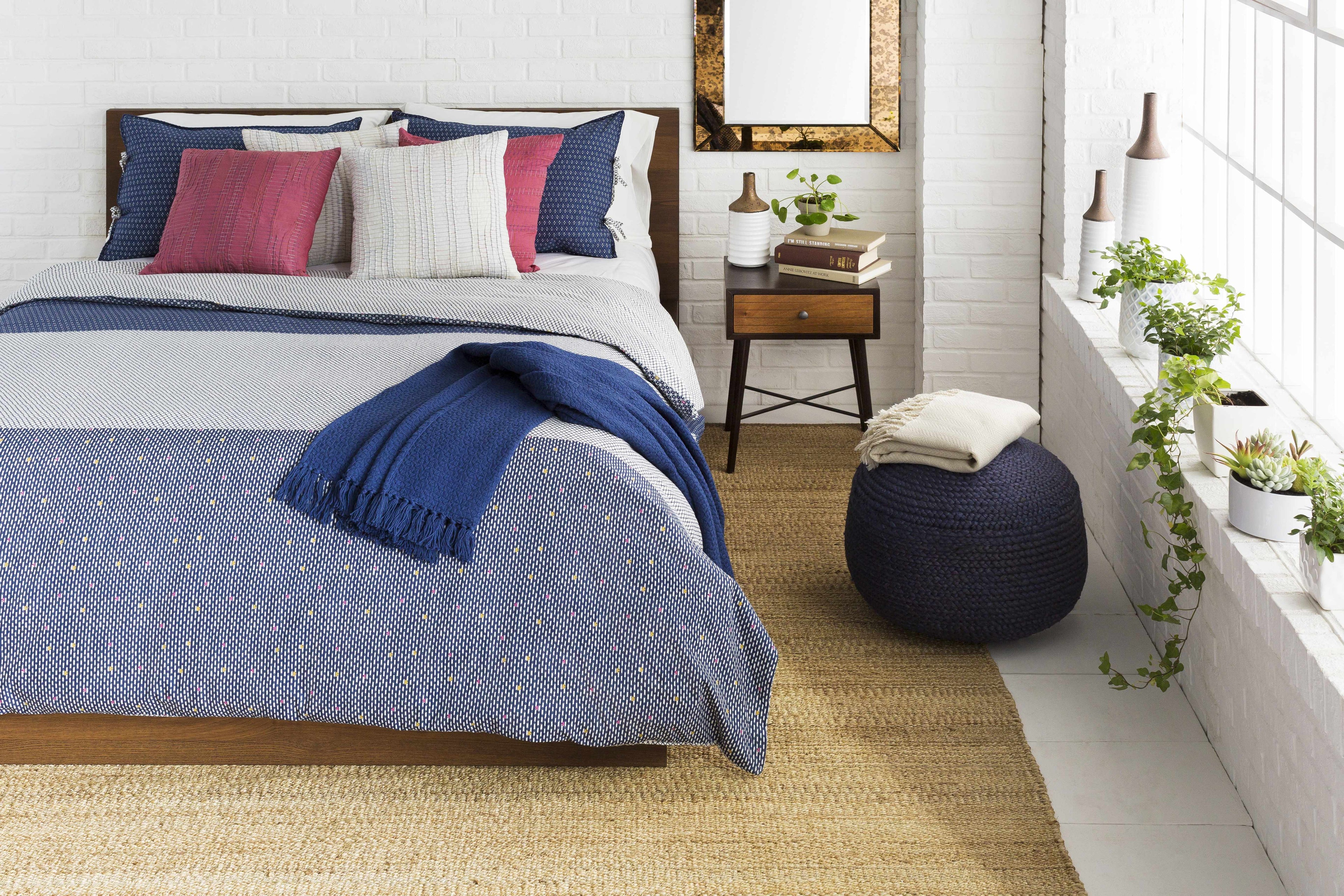 Navy Jute Knitted Pouf