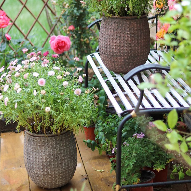 Stone Nest Textured Planter