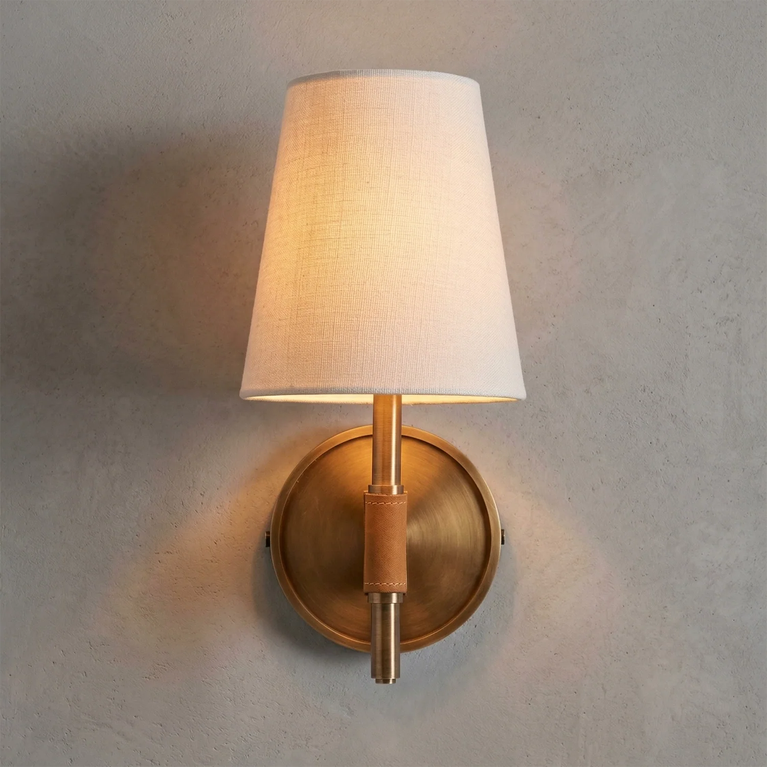 Hastings Leather Wall Lamp